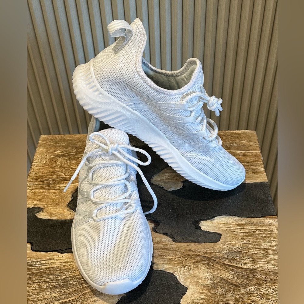 Feethit Sneakers